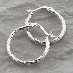 S925 Silver Twisted Hoop Earrings, Luxury Design, Suitable For Daily Wear